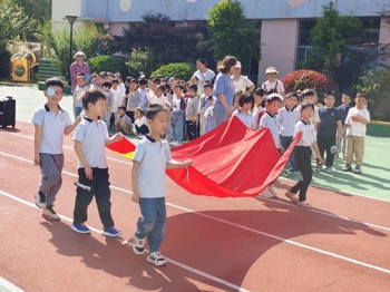 第十五周：升旗仪式《防灾之路 从我做起》