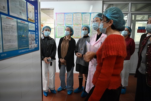 b8eaef40b0204ddd85d555907a2dd24d.jpg b8eaef40b0204ddd85d555907a2dd24d.jpg