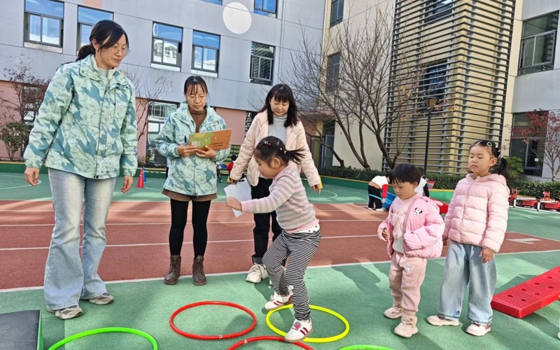 锦程幼儿园：乐动童年 趣享早操