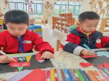 撕纸拼贴画--雪城堡